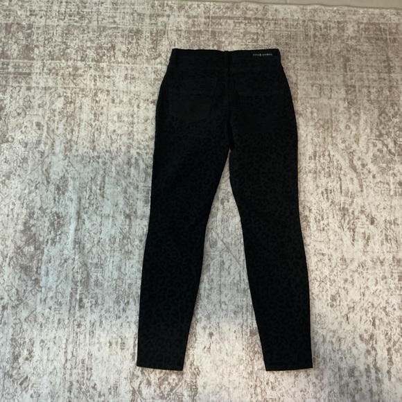 Rock & Republic leopard print jeans - Picture 3 of 5